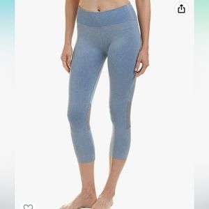 ✅✅Splendid Women's Studio Activewear Athletic Seamless Tights in Moonlight Blue